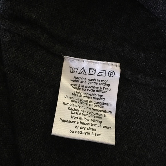 NWOT - H by Halston cold shoulder sweater - Picture 5 of 6